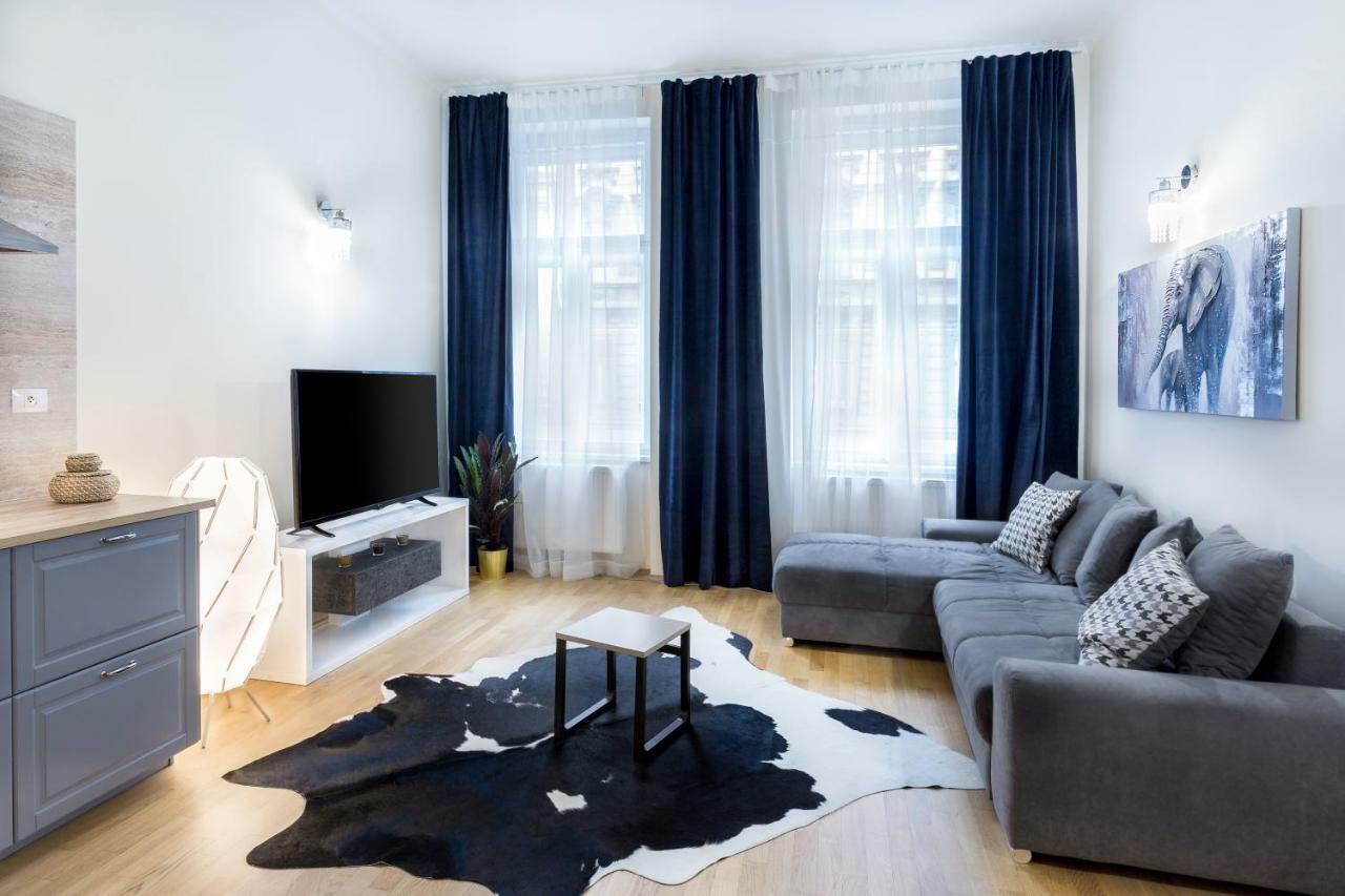 Apartment In Rumunska 355/9