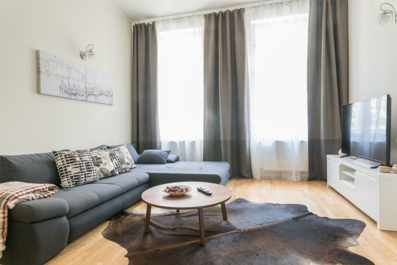 Apartment In Rumunska 355/9